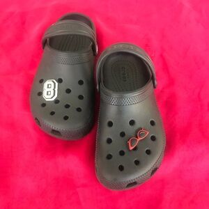 Children's CROCS classic clogs size j2.